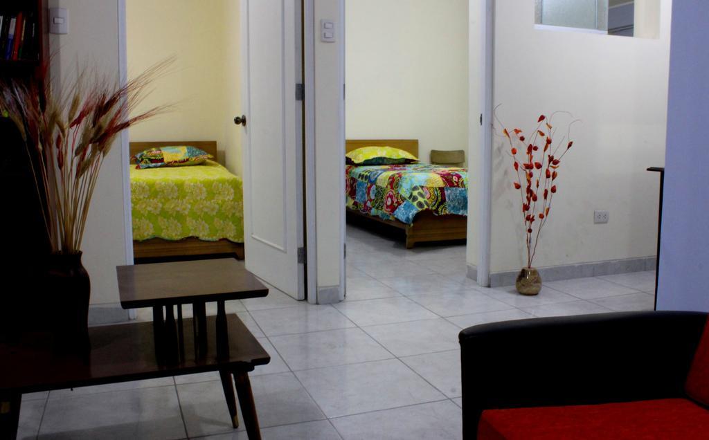 Taytaypa Rooms & Apartments Lima Airport Szoba fotó